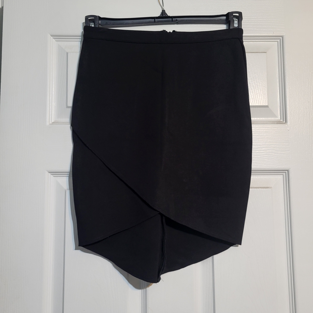Chic Asymmetrical Black Skirt for Women